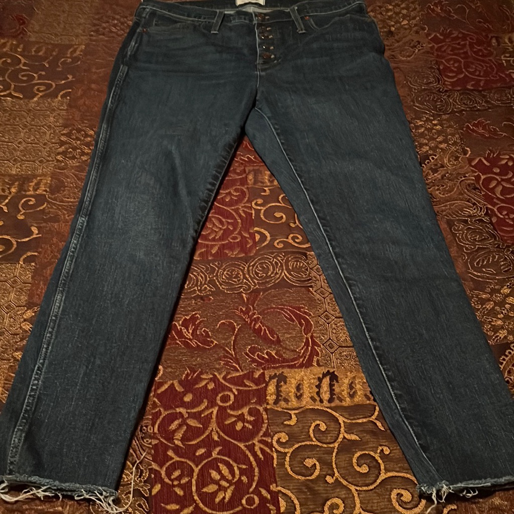 Madewell 10” High Rise Skinny Raw Hem